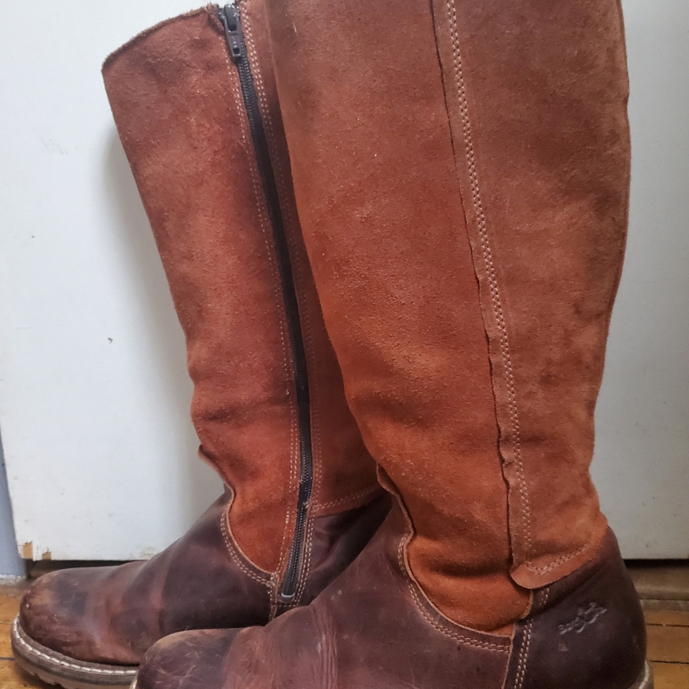 Bos&Co. Shearling Lined Boots
